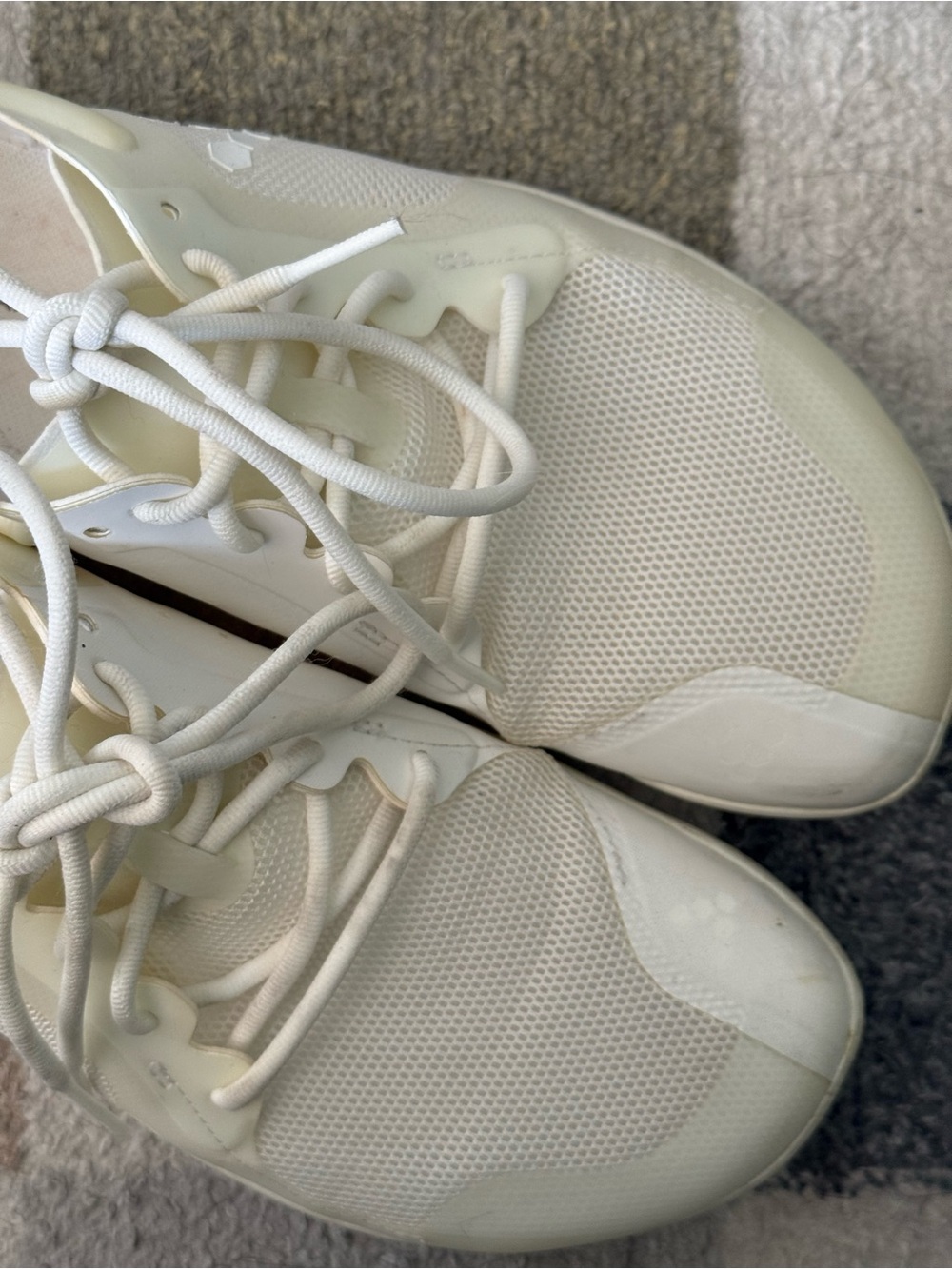 Vivo barefoot white sneakers - Picture 2 of 5